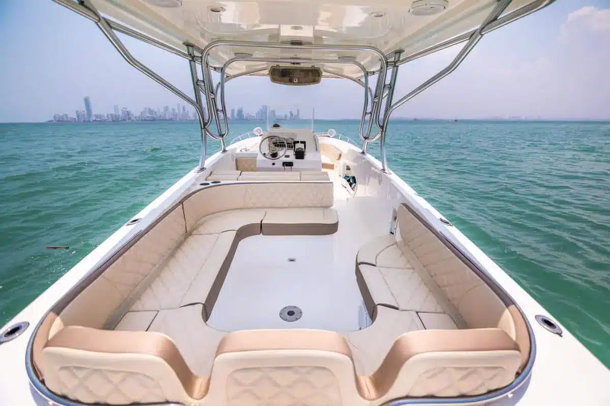 Lancha Makani - Image 12