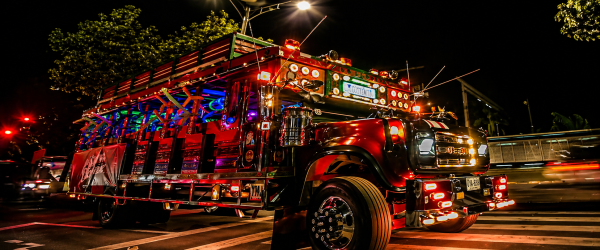 Chiva Rumbera en Cartagena – Party Bus Nocturno