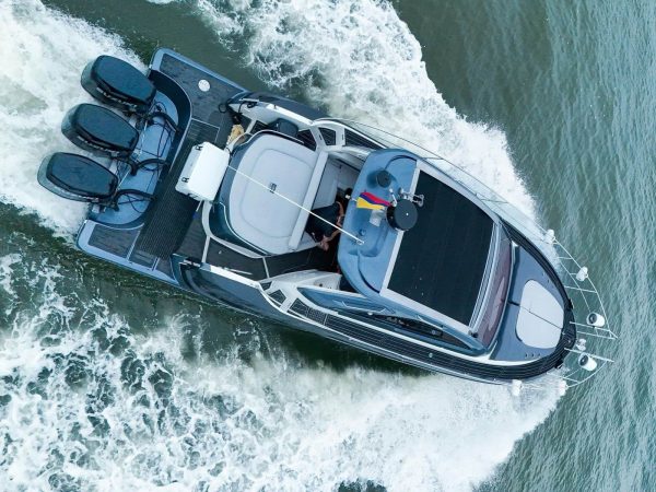 Yate Luxury 33 Ft