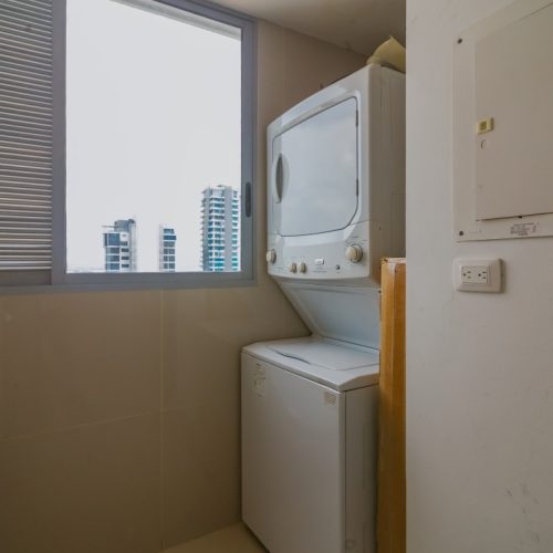 APT 3305 - 11 (Mediana)