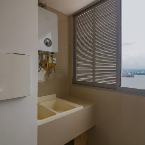 APT 3305 - 12 (Mediana)