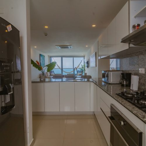 APT 3305 - 13 (Mediana)