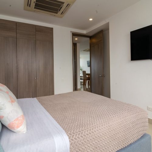 APT 3305 - 20 (Mediana)